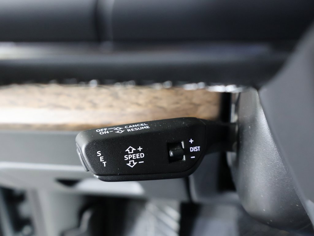 Used 2025 Audi Q8 Premium Plus w/ Premium Plus Package image 29