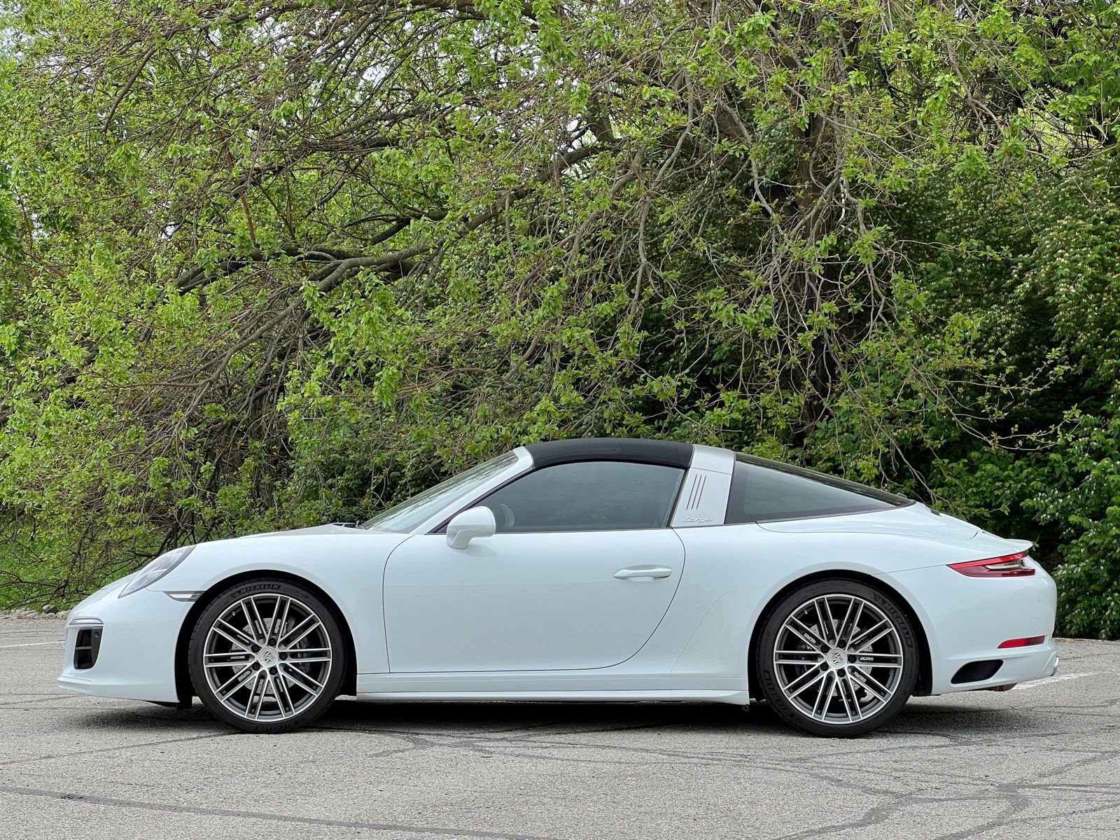 Certified 2019 Porsche 911 Targa 4 AWD/4WD image 13