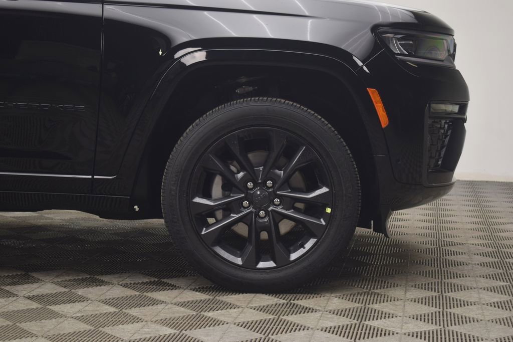 New 2026 Jeep Grand Cherokee L Limited image 7