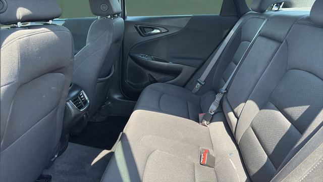 Used 2024 Chevrolet Malibu LT FWD image 18