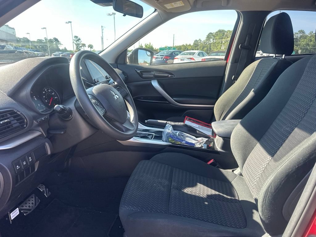 Used 2022 Mitsubishi Eclipse Cross LE FWD image 12
