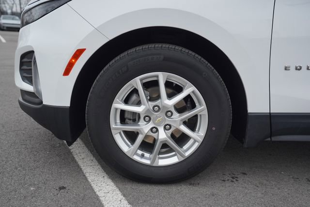 Used 2022 Chevrolet Equinox LT w/ Driver Convenience Package image 12
