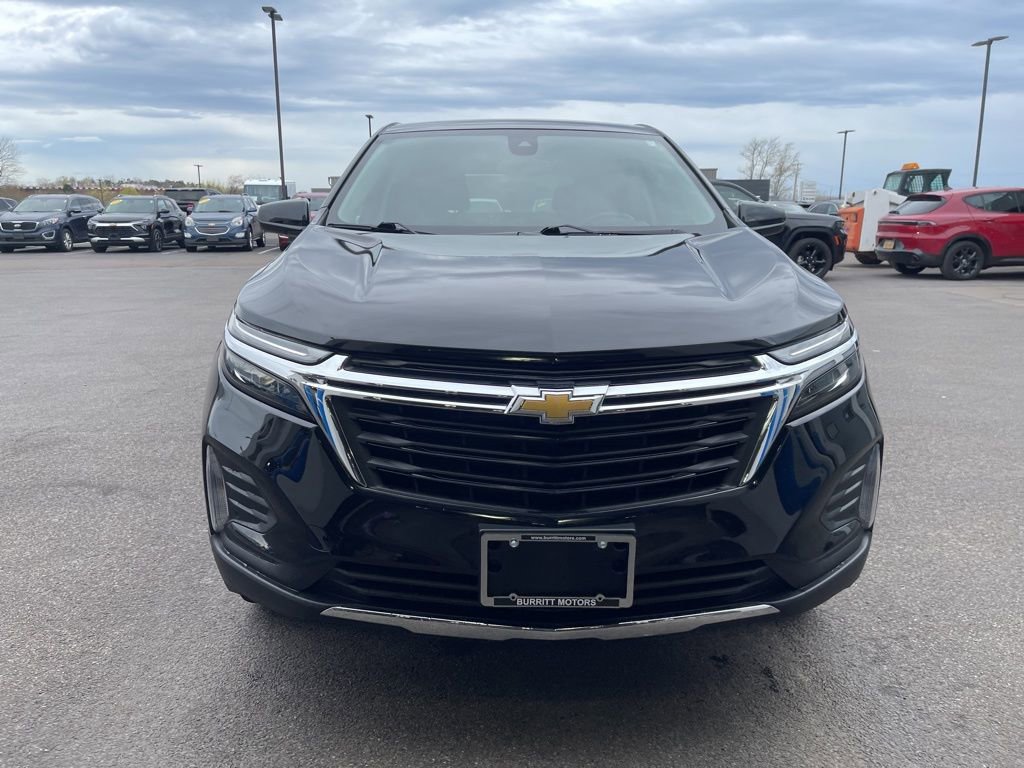 Used 2023 Chevrolet Equinox LT AWD/4WD image 2