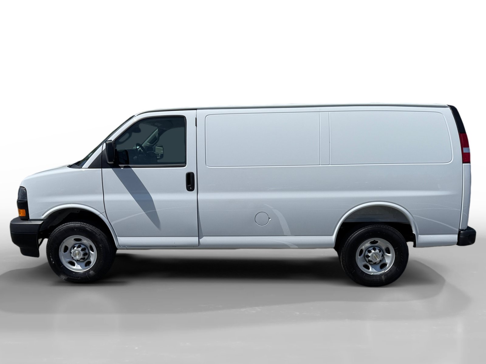 New 2026 Chevrolet Express 3500 RWD image 2