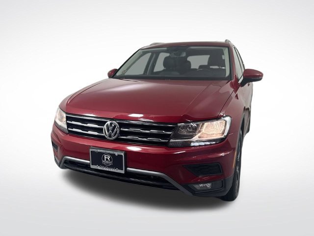 Used 2018 Volkswagen Tiguan SEL AWD/4WD image 24