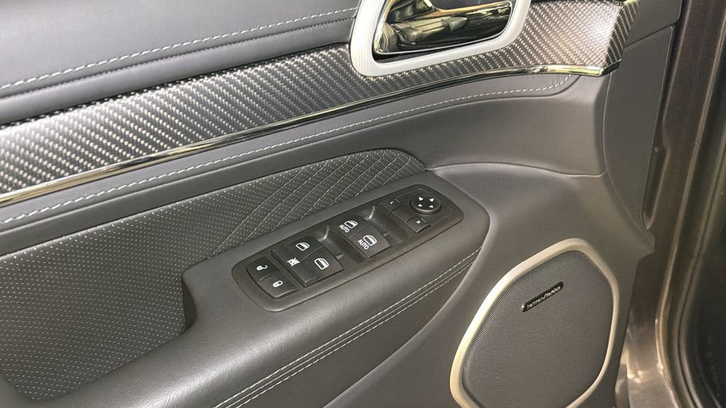 Used 2021 Jeep Grand Cherokee SRT image 19