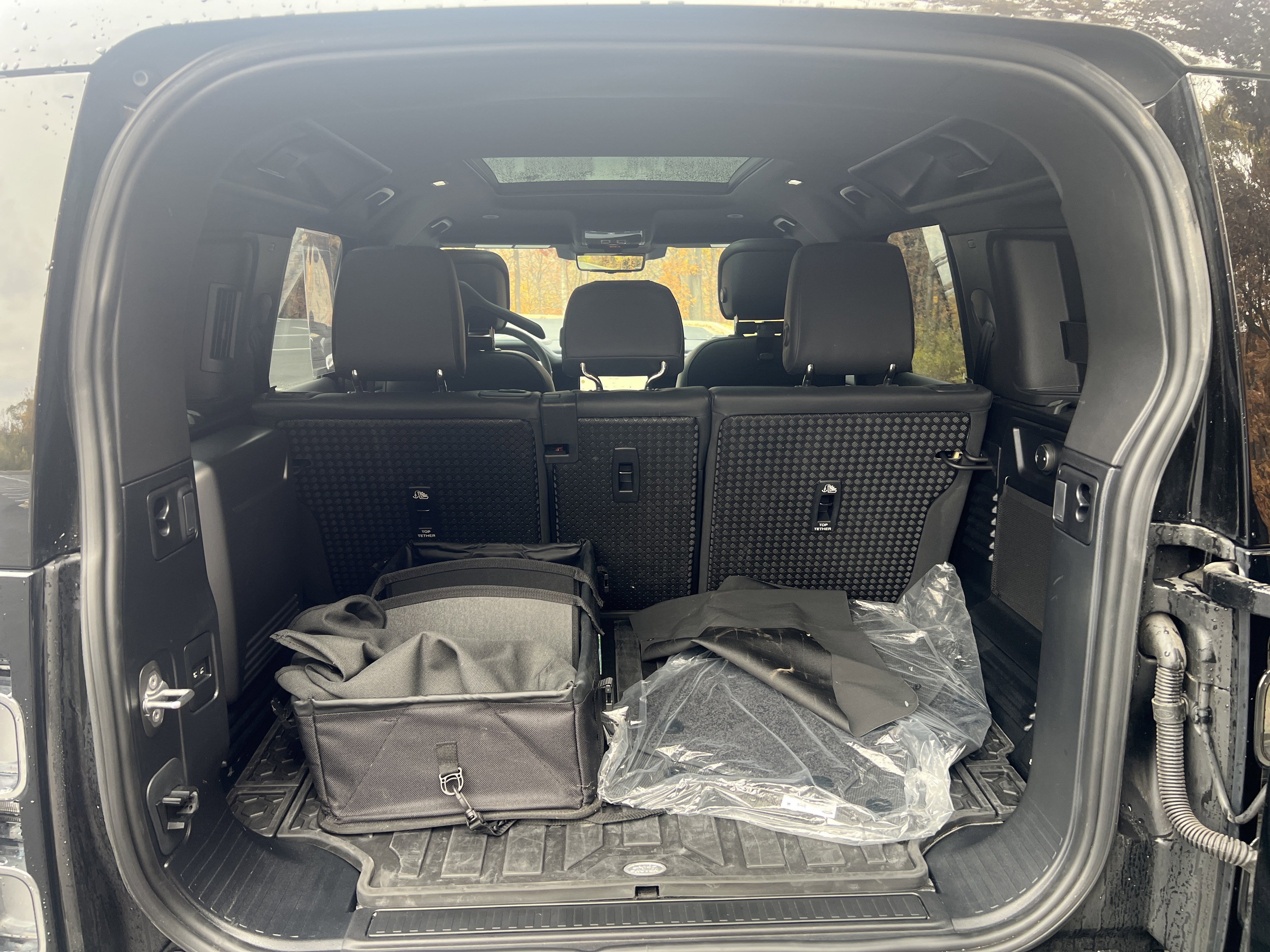 Used 2024 Land Rover Defender 110 V8 image 33