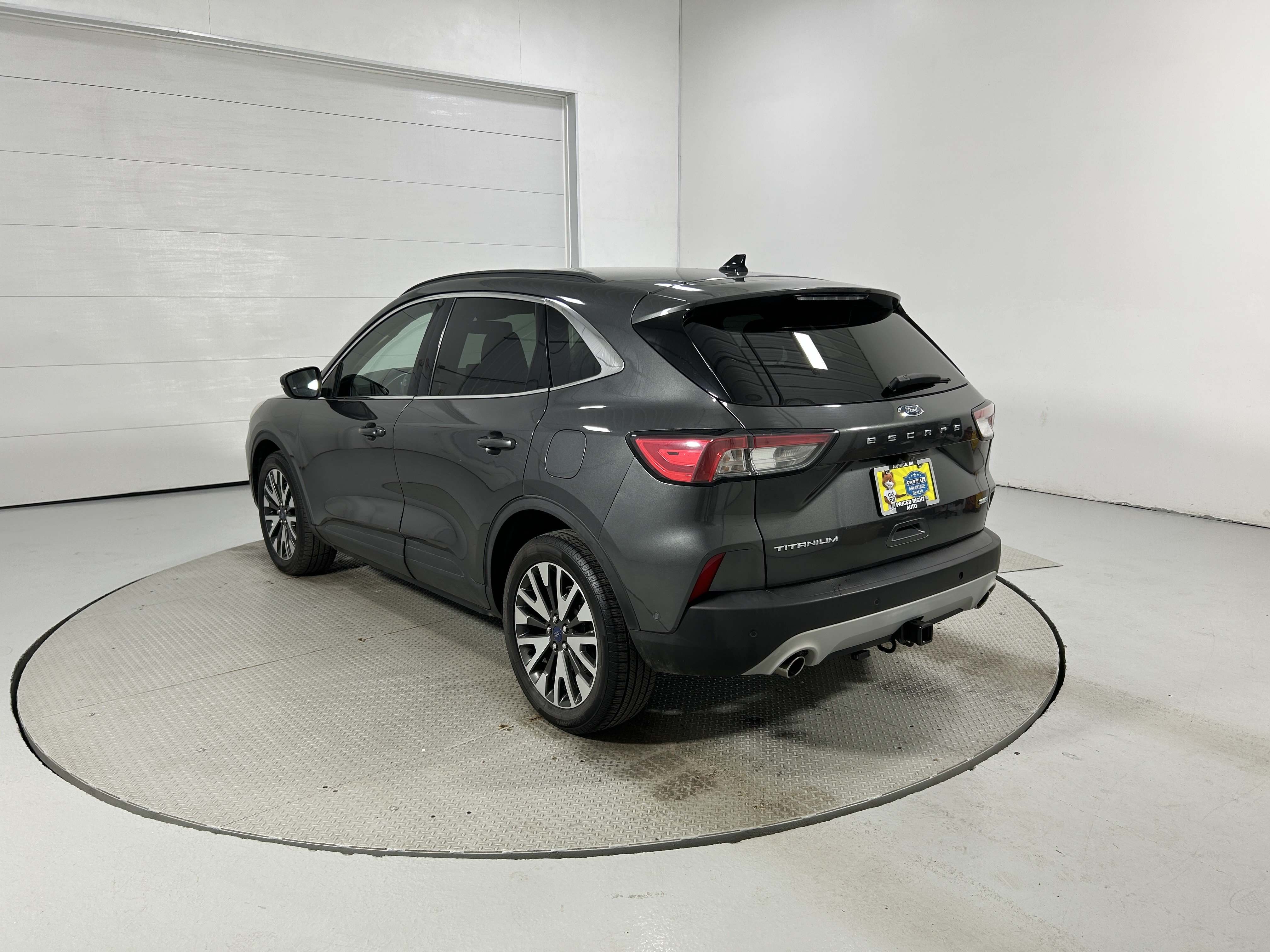 Used 2020 Ford Escape Titanium AWD/4WD image 22