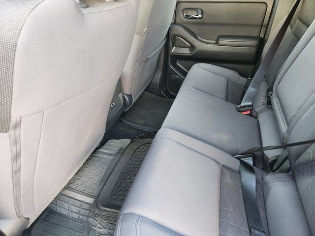 Used 2025 Nissan Frontier SV RWD image 30