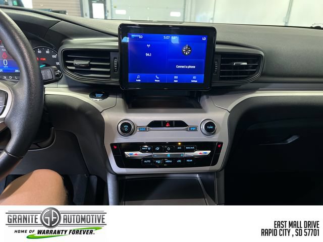 Used 2024 Ford Explorer XLT AWD/4WD image 14