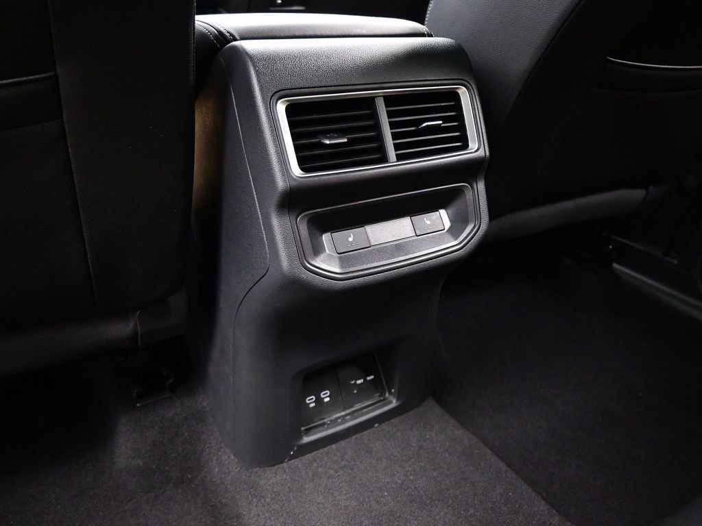 Used 2024 Volkswagen Atlas Cross Sport SEL R-Line image 34