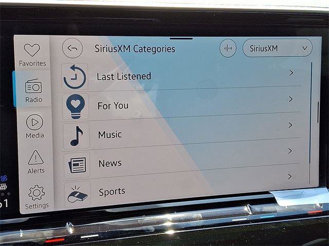 New 2025 Volkswagen Atlas Cross Sport SE image 15