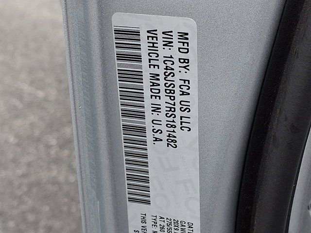 Certified 2024 Jeep Wagoneer L Series II w/ Flexible Seating Group image 33