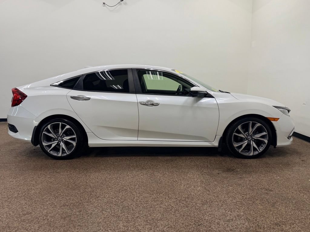 Used 2019 Honda Civic Touring image 7
