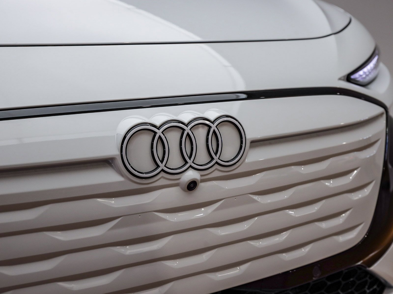 New 2025 Audi A6 e-tron Premium Plus image 7