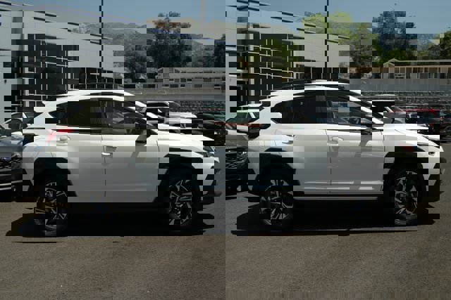 Certified 2025 Subaru Crosstrek 2.0i Premium image 2