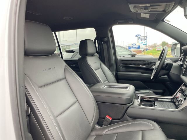 Used 2024 GMC Yukon XL Denali w/ Max Trailering Package image 17