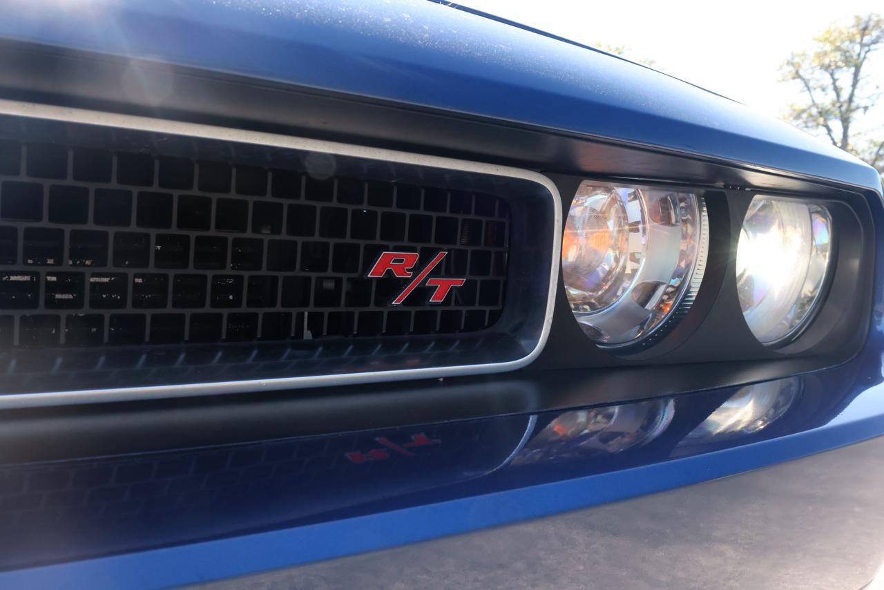 Used 2010 Dodge Challenger R/T RWD image 8
