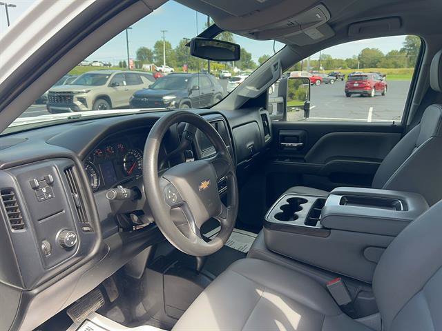 Used 2018 Chevrolet Silverado 1500 W/T AWD/4WD image 12