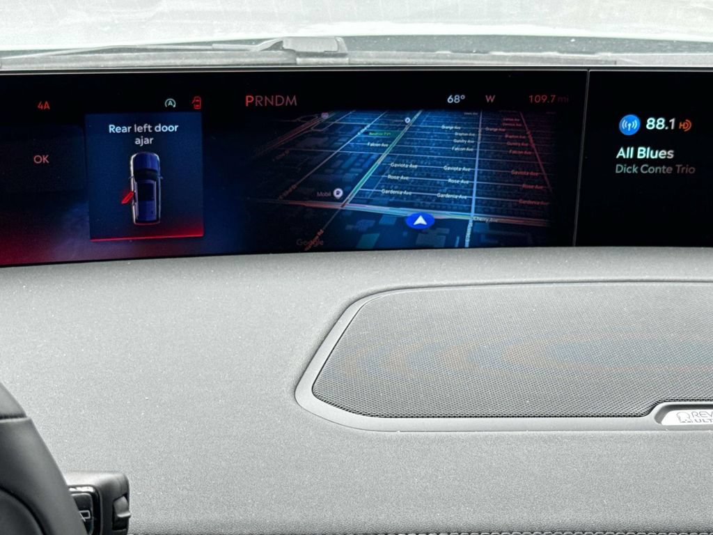 New 2025 Lincoln Navigator Reserve AWD/4WD image 18