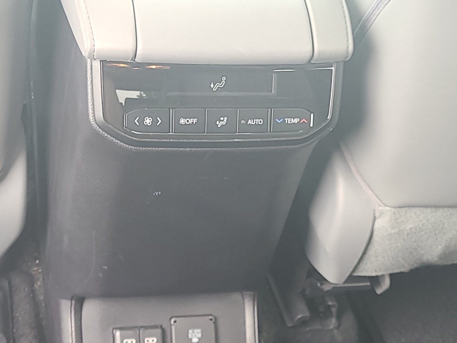 Used 2023 Toyota Highlander Limited AWD/4WD image 32
