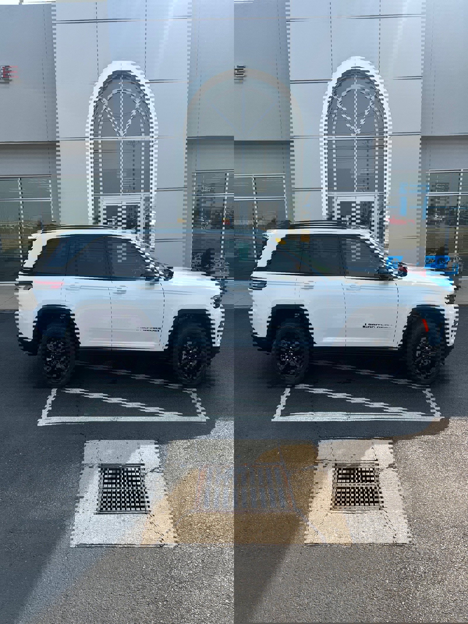 New 2025 Jeep Grand Cherokee Laredo