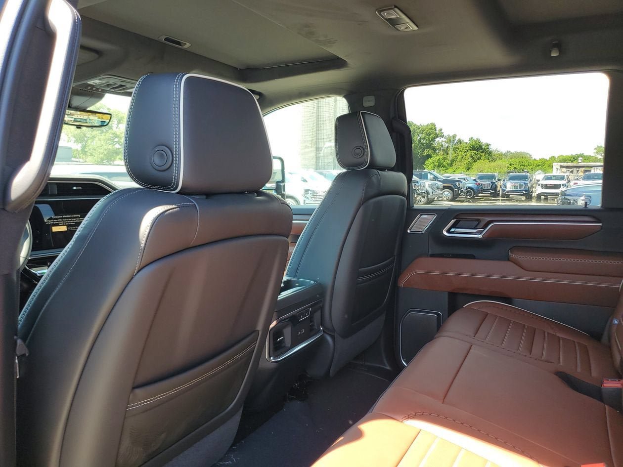 New 2026 GMC Sierra 3500 Denali Ultimate AWD/4WD image 11