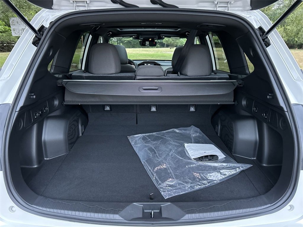 Certified 2025 Subaru Forester Premium image 27