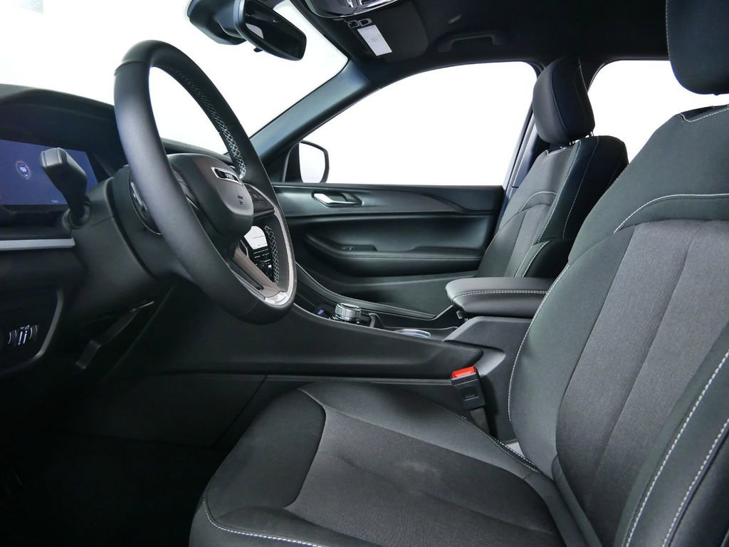 Certified 2024 Jeep Grand Cherokee Laredo w/ Luxury Tech Group I image 34