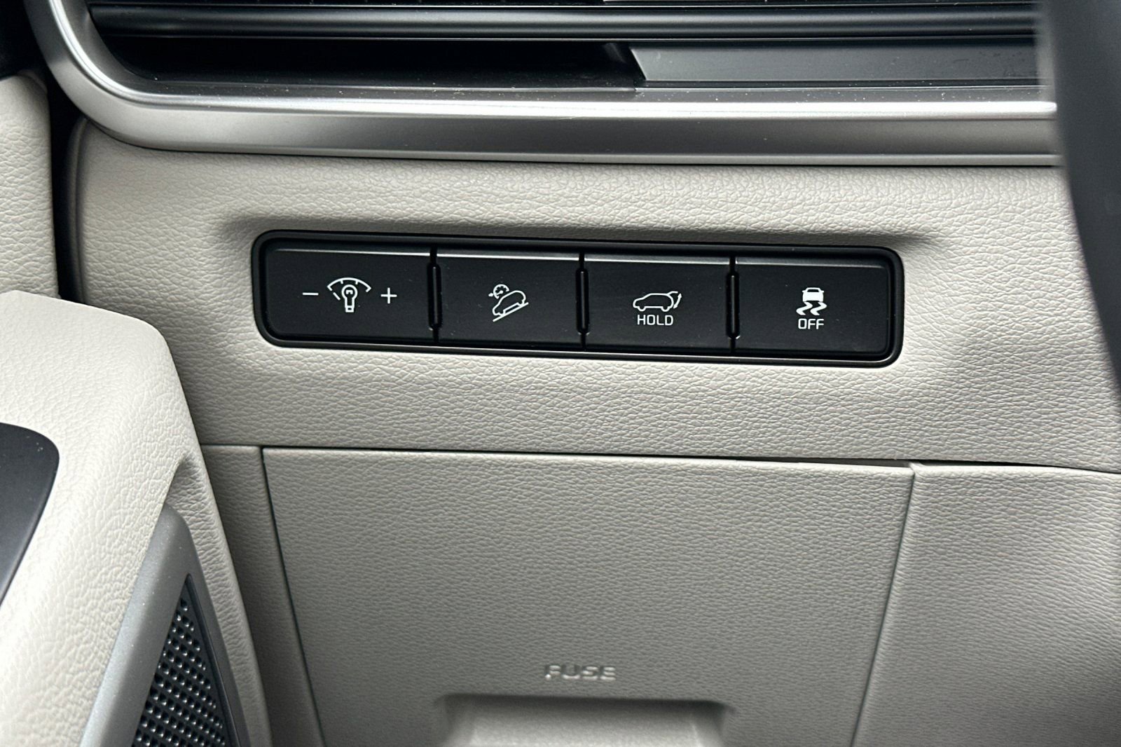 Used 2023 Kia Telluride EX w/ EX Captain's Chair Package image 31