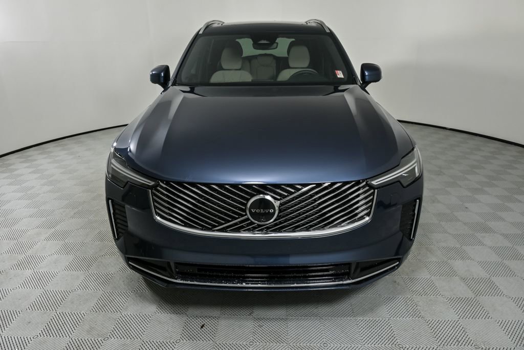 Used 2026 Volvo XC90 B6 Plus w/ Protection Package Premier image 38