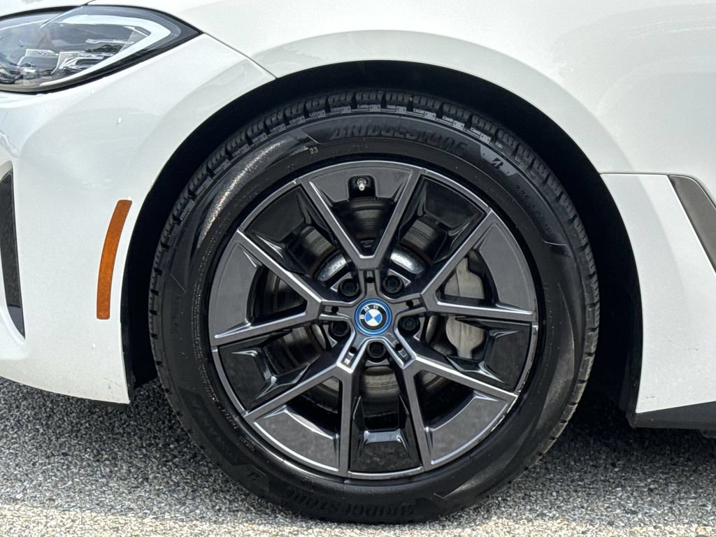Used 2023 BMW i4 eDrive35 RWD image 19