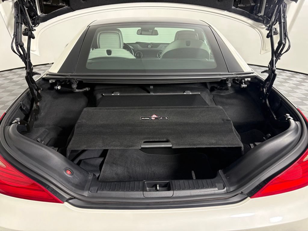 Used 2014 Mercedes-Benz SL 550 image 9