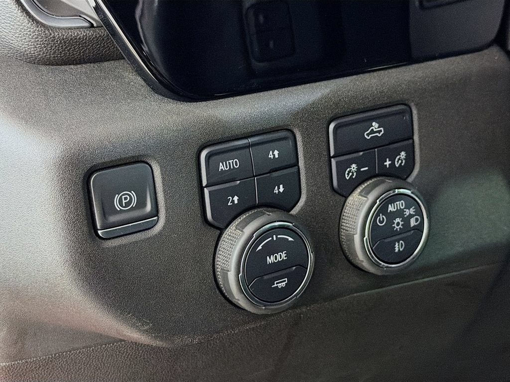 Used 2023 Chevrolet Silverado 1500 RST AWD/4WD image 11