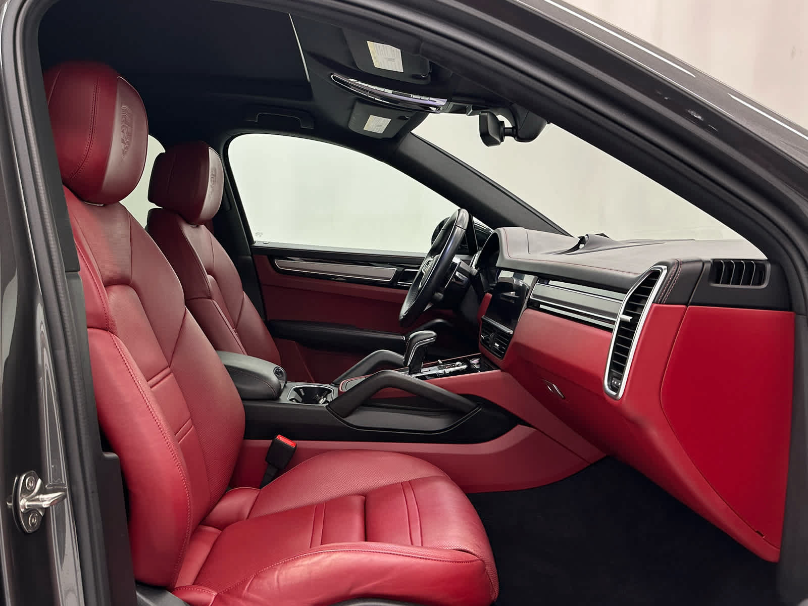 Used 2020 Porsche Cayenne S AWD/4WD image 18