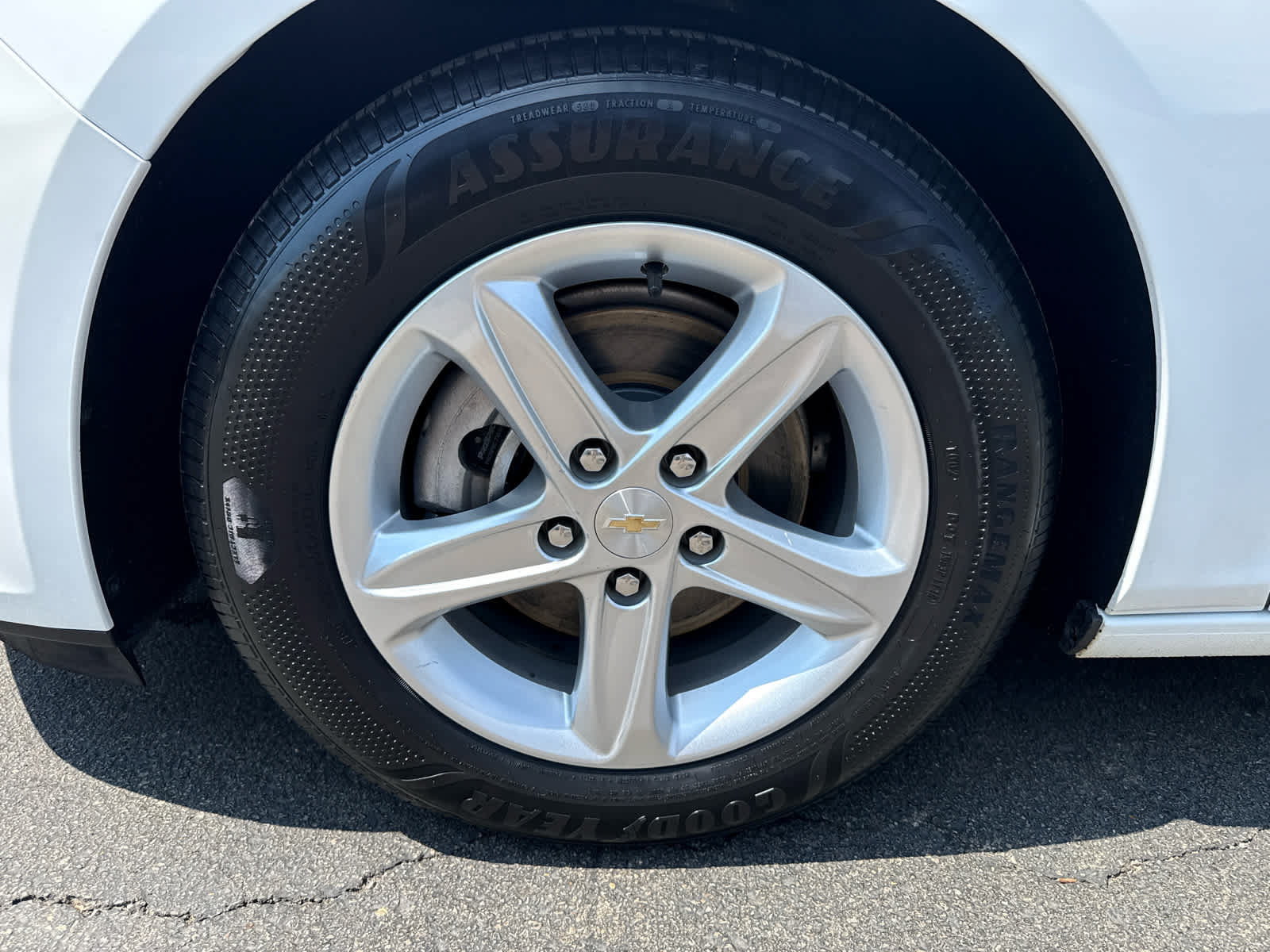 Used 2024 Chevrolet Malibu LS FWD image 9