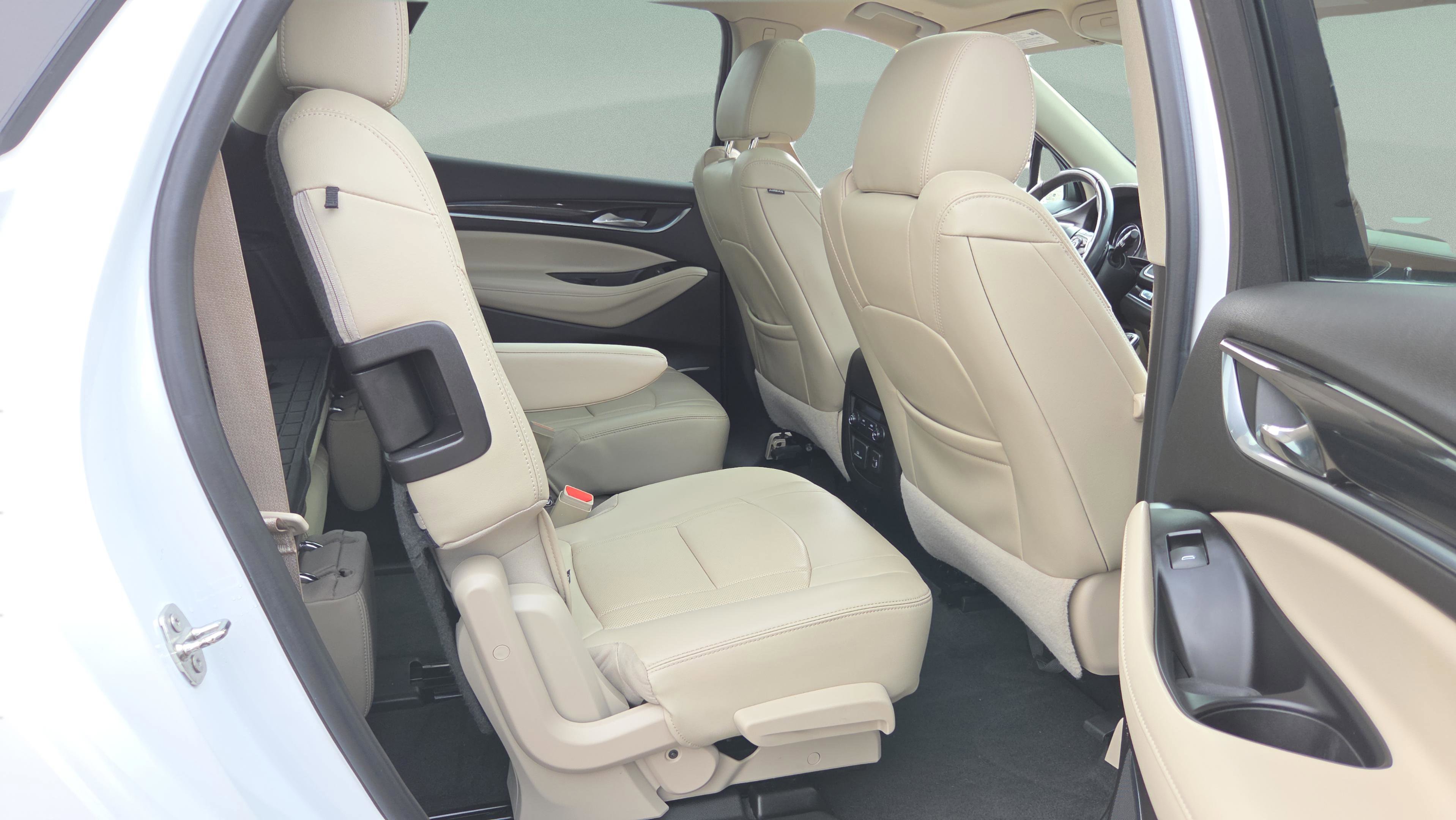 Used 2019 Buick Enclave Essence image 23