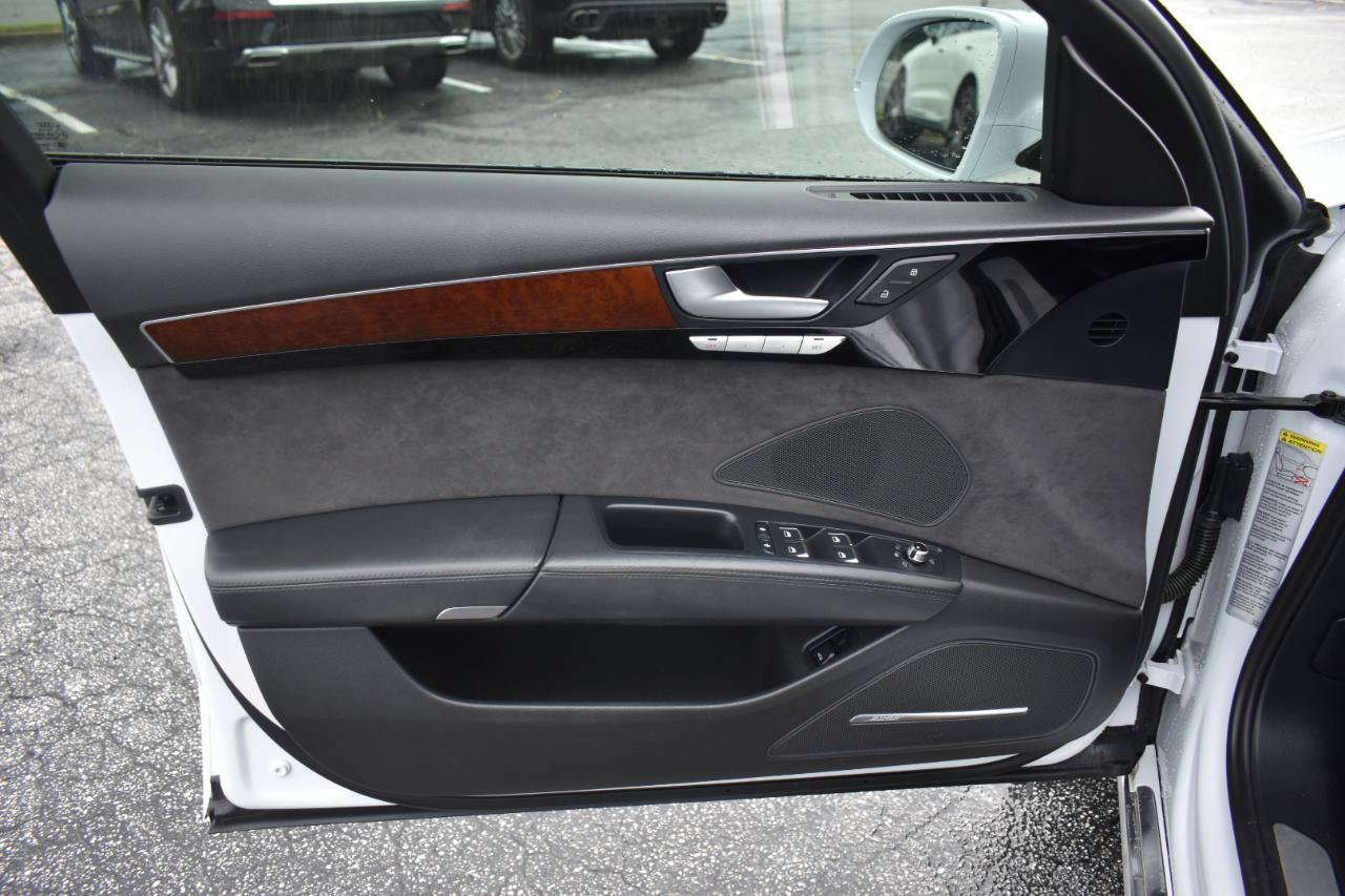 Used 2013 Audi A8 L 3.0T AWD/4WD image 36