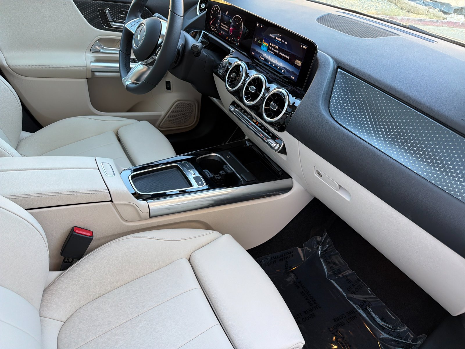 Certified 2026 Mercedes-Benz GLA 250 4MATIC image 15