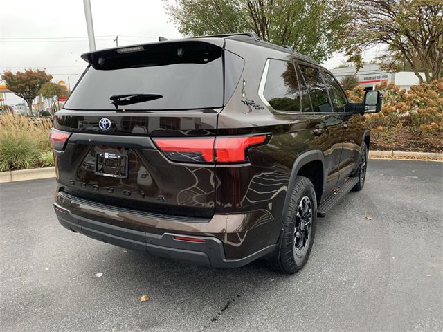 Certified 2023 Toyota Sequoia SR5 image 8