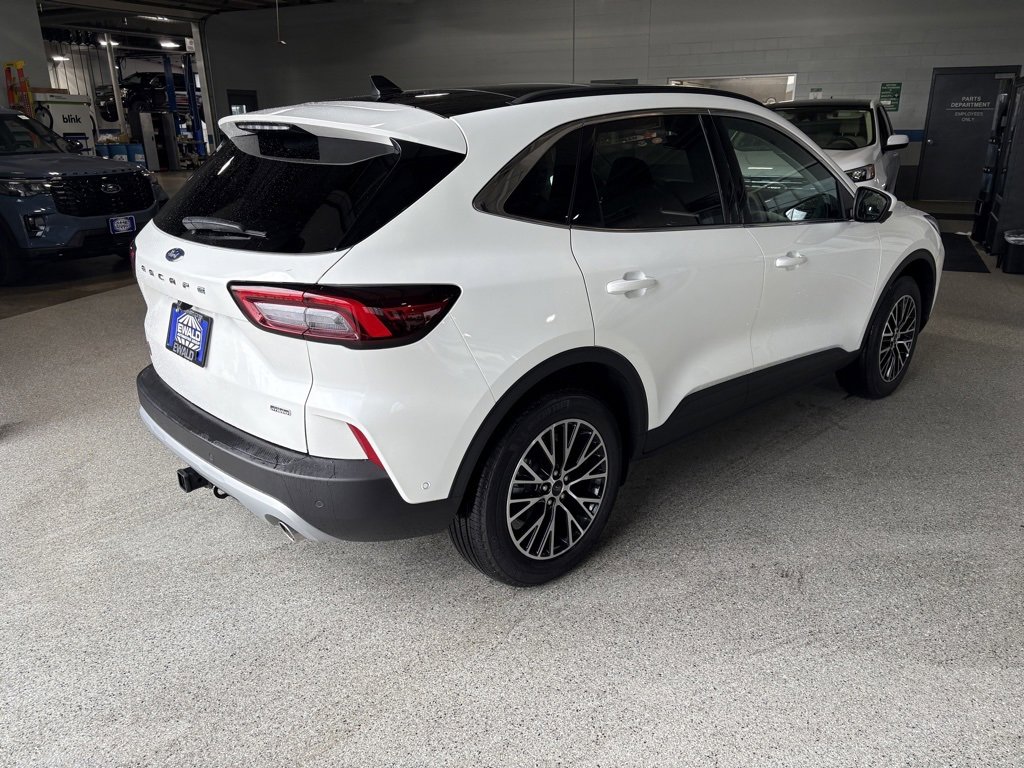 Used 2024 Ford Escape Base w/ PHEV Premium Package image 8