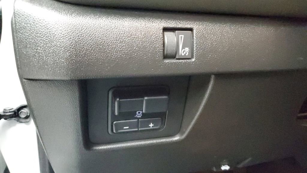 Used 2024 Chevrolet Colorado ZR2 w/ Safety Package AWD/4WD image 24