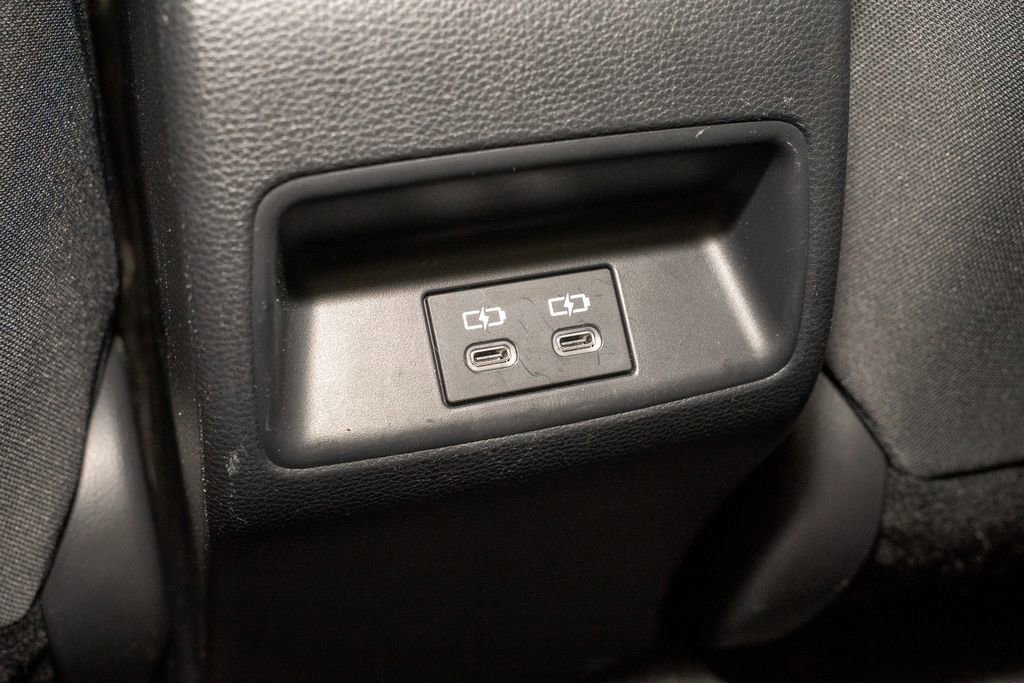 Used 2023 Toyota Corolla LE image 7