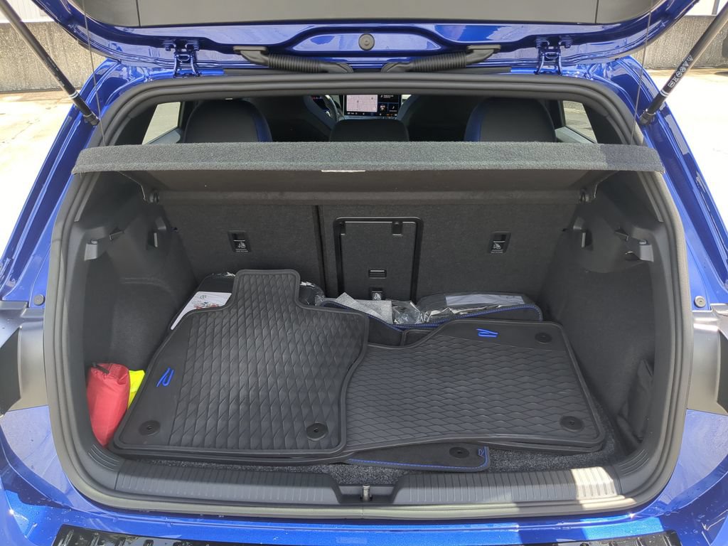 Certified 2026 Volkswagen Golf AWD/4WD image 9