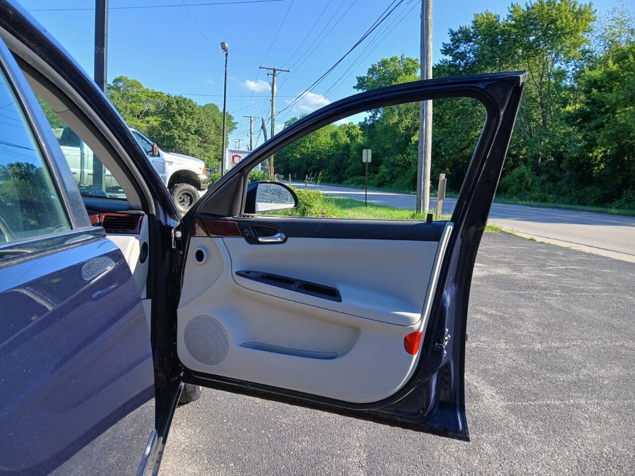 Used 2007 Chevrolet Impala LT FWD image 16