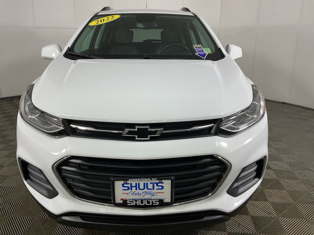 Used 2022 Chevrolet Trax LT w/ Driver Confidence Package AWD/4WD image 3