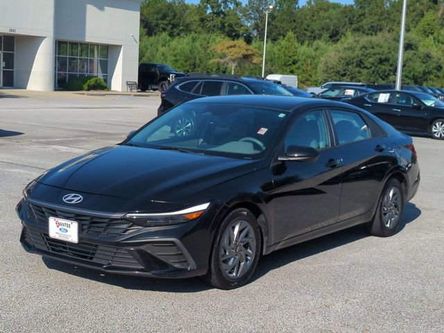 Used 2024 Hyundai Elantra SEL FWD image 7