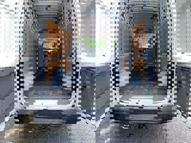 Used 2019 Nissan NV 2500 SV image 10