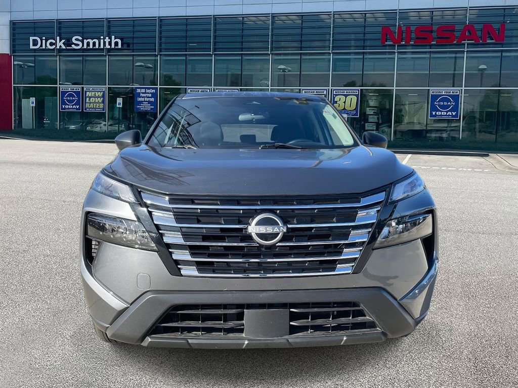 Used 2024 Nissan Rogue S image 2