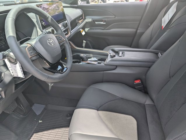 New 2026 Toyota Grand Highlander AWD Hybrid image 4